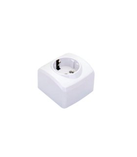 Base de Enchufe de Superficie Cuadrada con T.T.