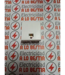 TOMA PARA TELEFONO 4 CONEXIONES SIMON 27 ANTIGUA BLANCO NIEVE 27480-35