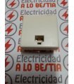 TOMA TELEFONO PARA 4 CONEXIONES SIMON 27 ANTIGUA BLANCO MARFIL 27480-32