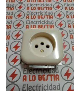 ENCHUFE 2P+TT DESPLAZADA NSS LX 7006 BLANCO MARFIL