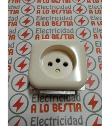 ENCHUFE 2P+TT DESPLAZADA NSS LX 7006 BLANCO MARFIL